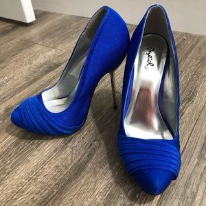 Electric blue Qupid Pumps